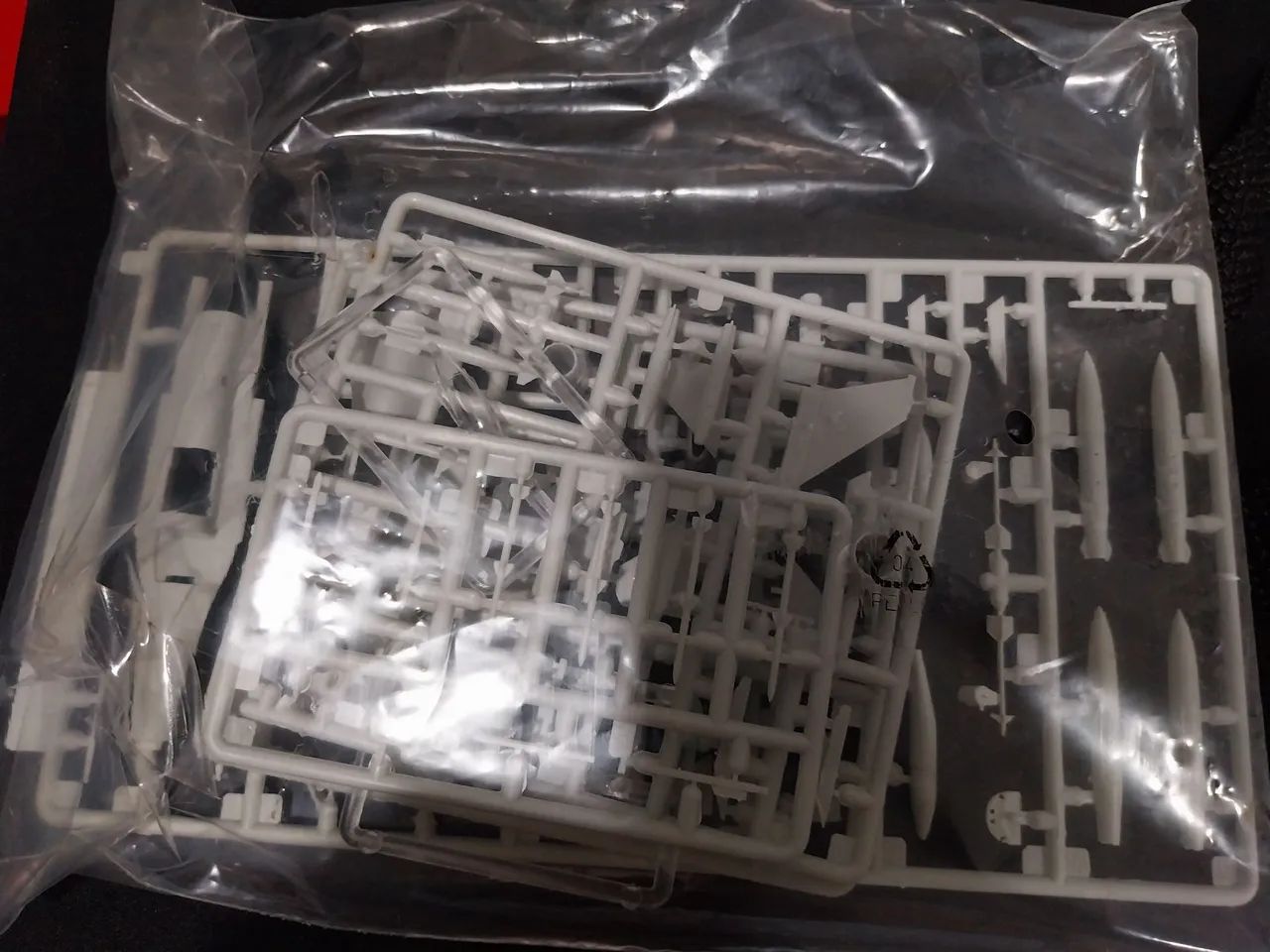 Kit Revell montagem Lockheed Martin F16 - Foto 3