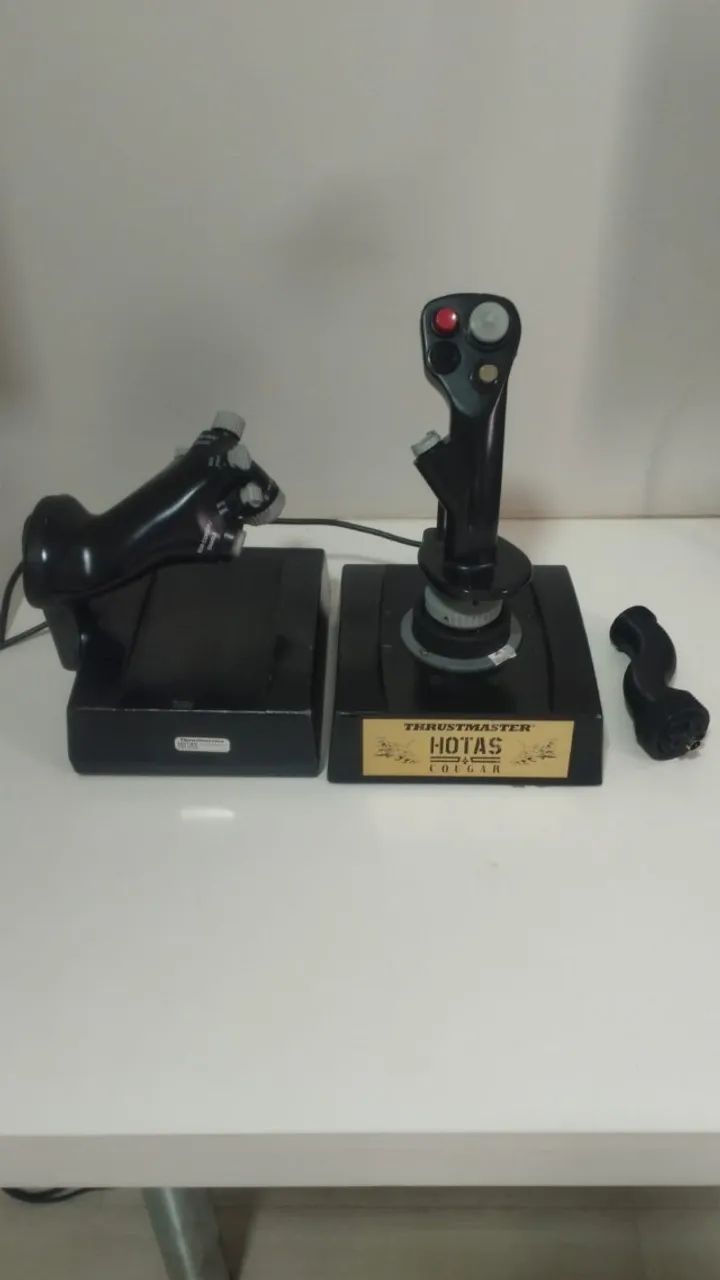 Thrustmaster HOTAS Cougar - Joystick + Throttle F-16 - Raro