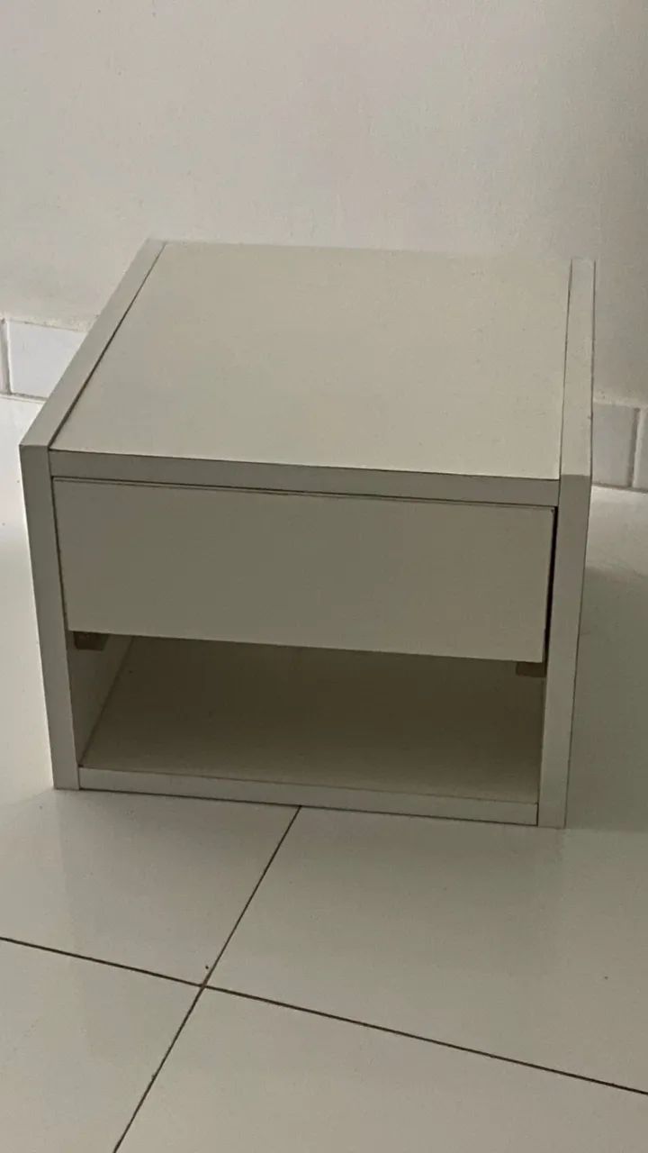 Mesa de Cabeceira