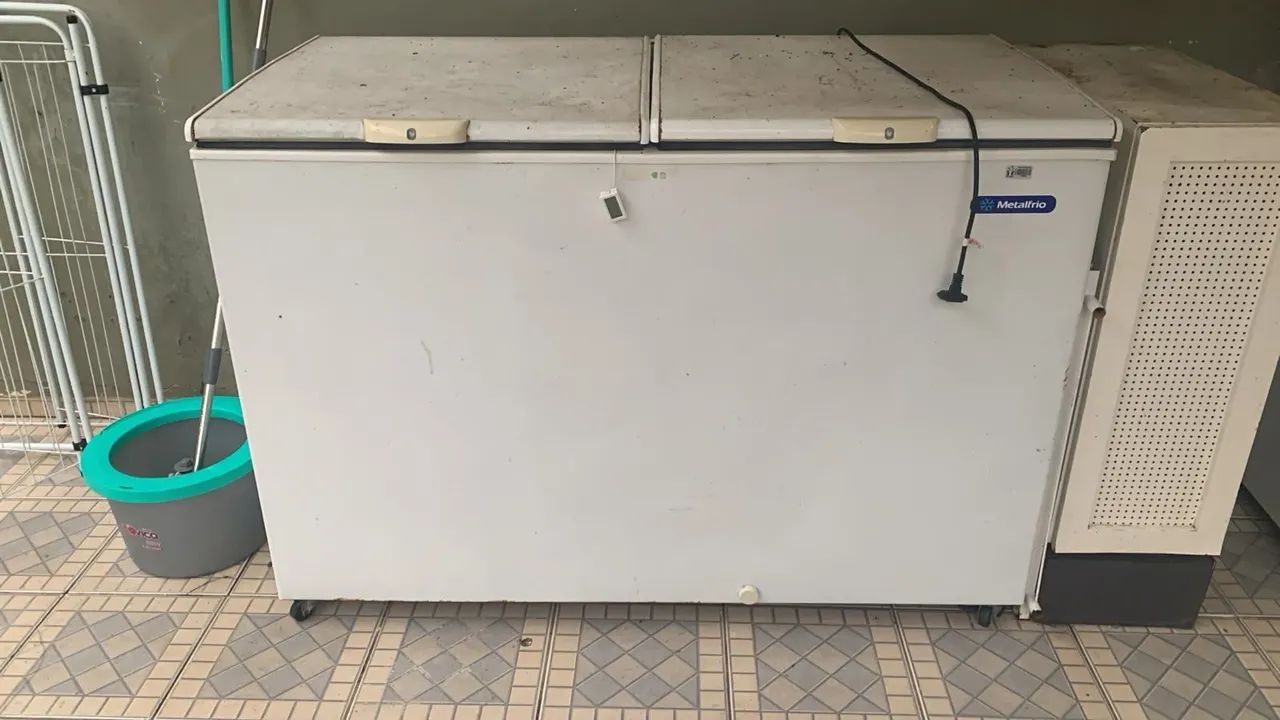 Freezer Metalfrio 419 litros - Foto 2