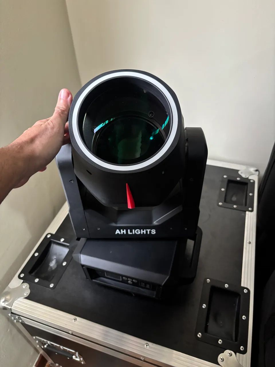 04 Moving head 9r com borda de led na case
