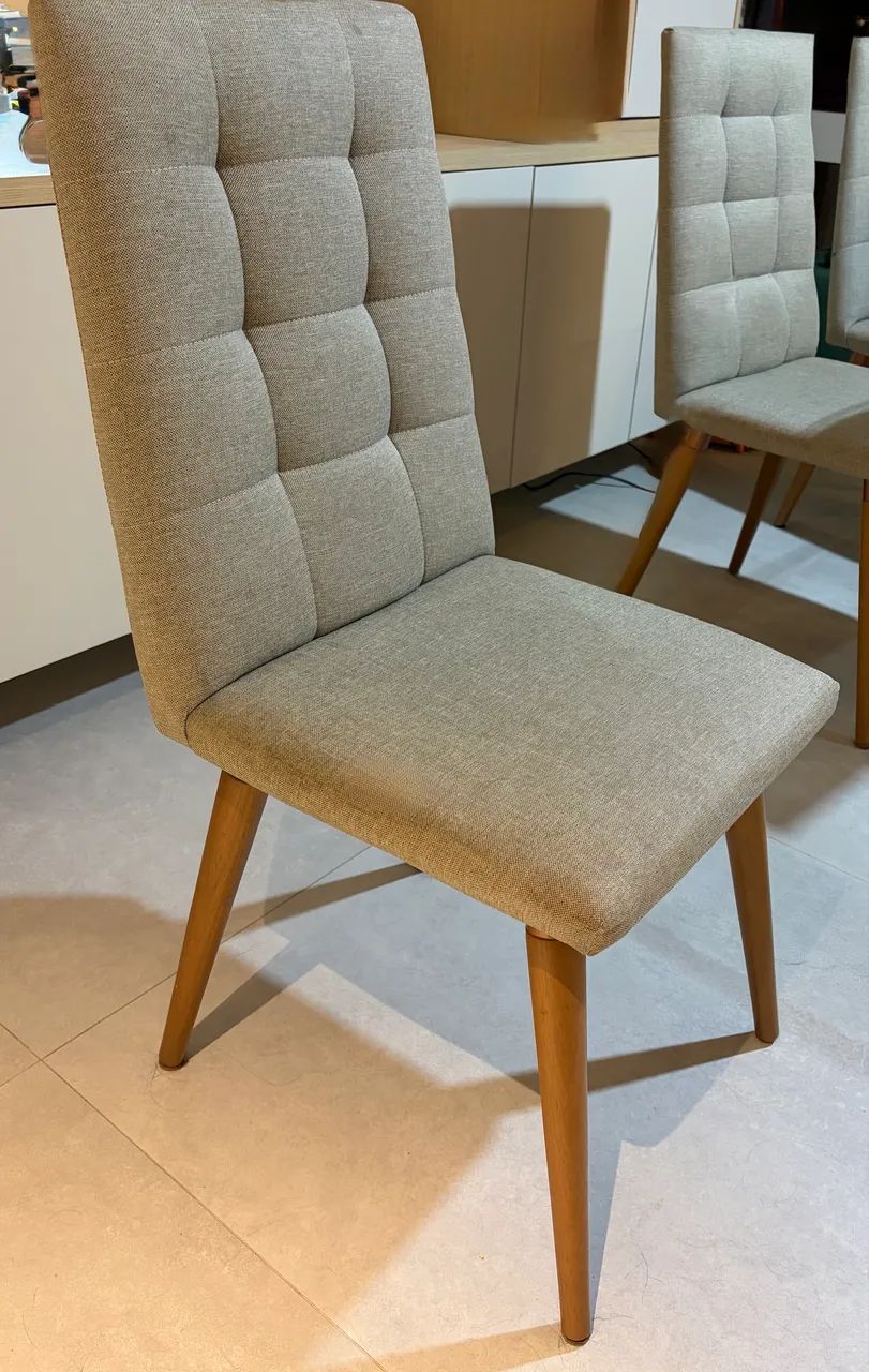 Mesa de jantar 1,40x1,40m com 8 cadeiras  - Foto 3