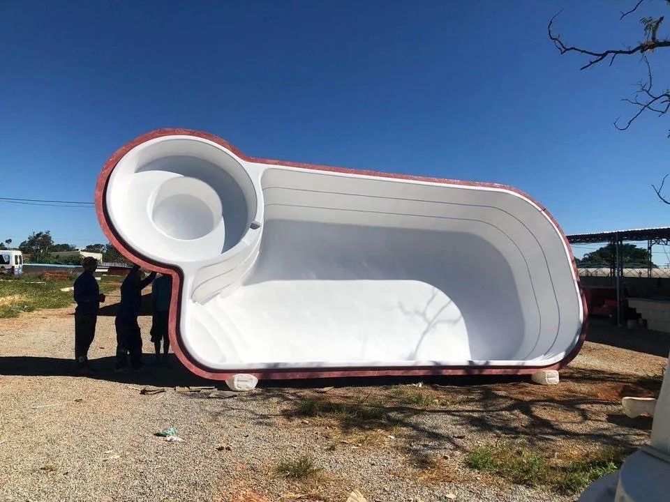 Piscina de fibra 8.50 x 4.20