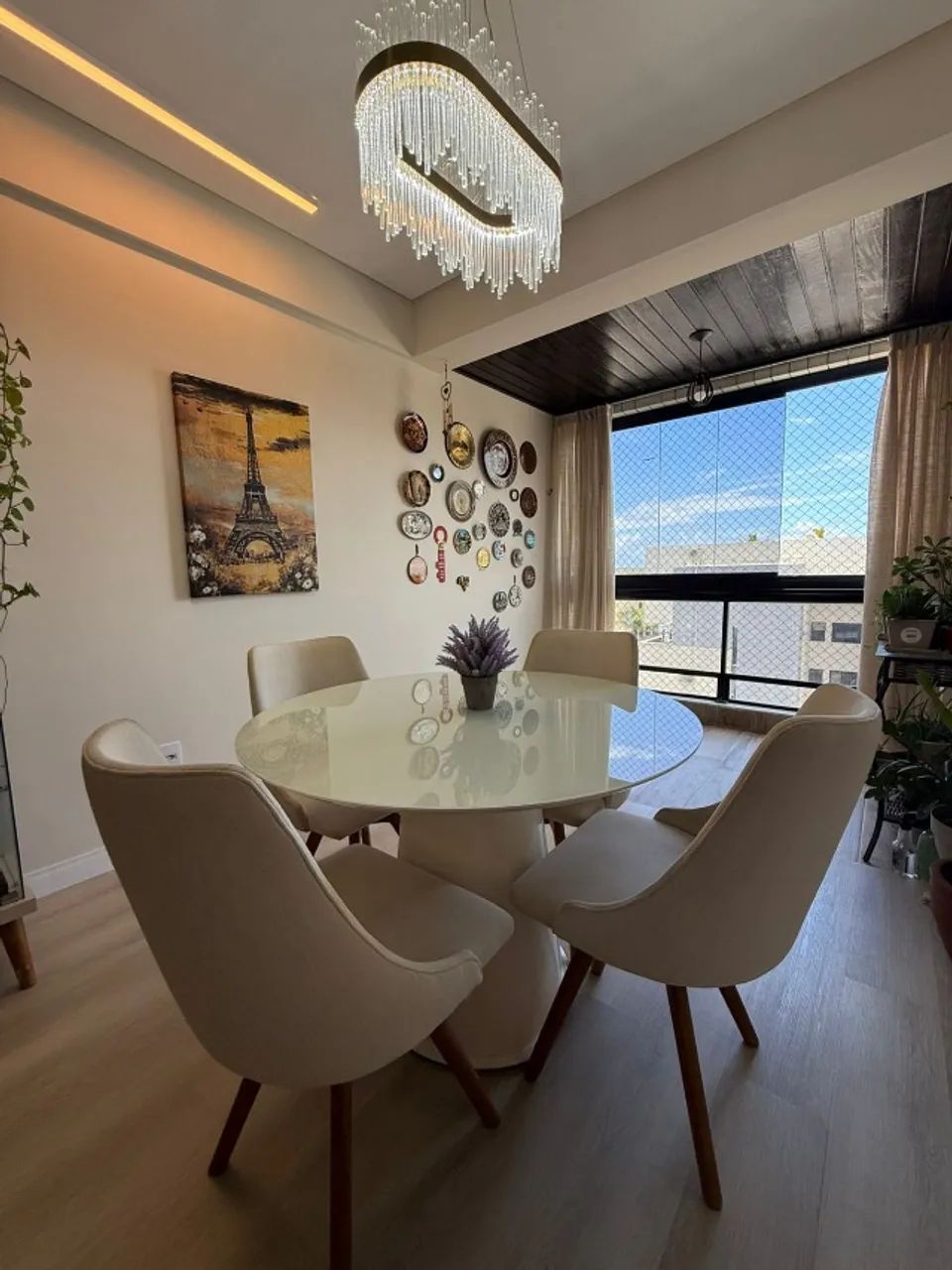 Apartamento todo Reformado e Projetado - 95m² de área- Intermares