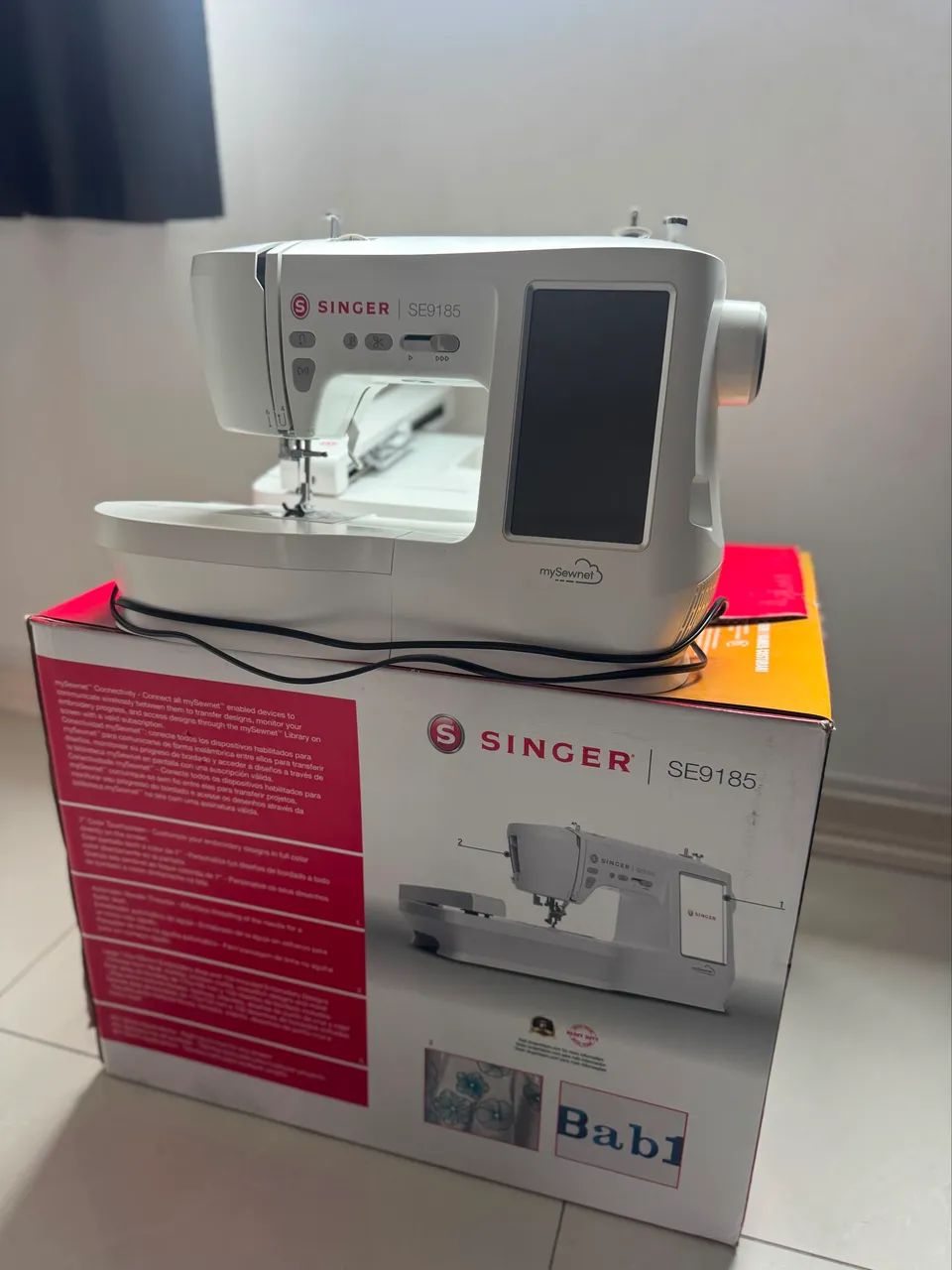 Máquina de Bordado e Costura Singer SE9185 - Nova, sem uso 