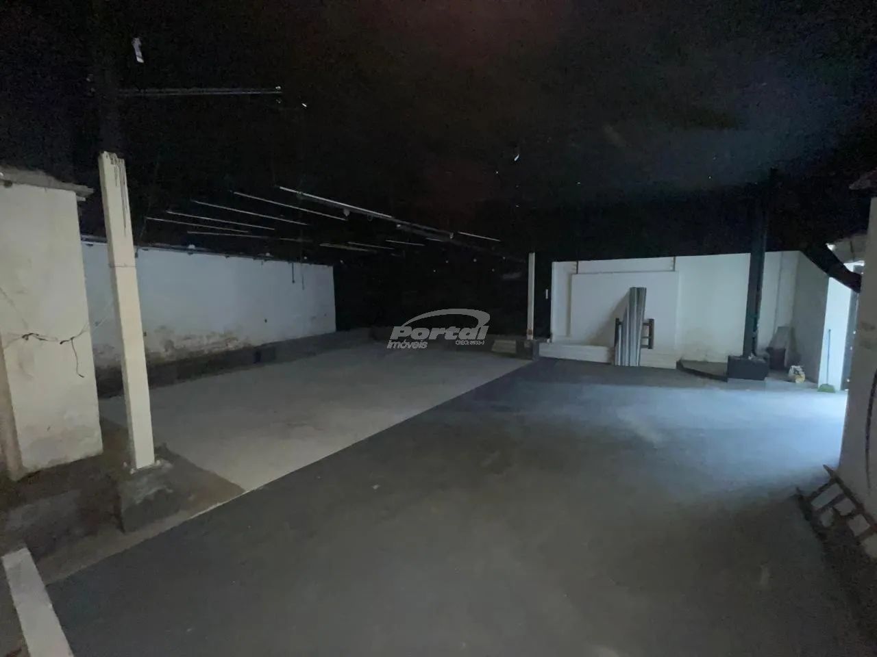 Galpão comercial com aproximadamente 417m² no bairro Victor Konder - Foto 3