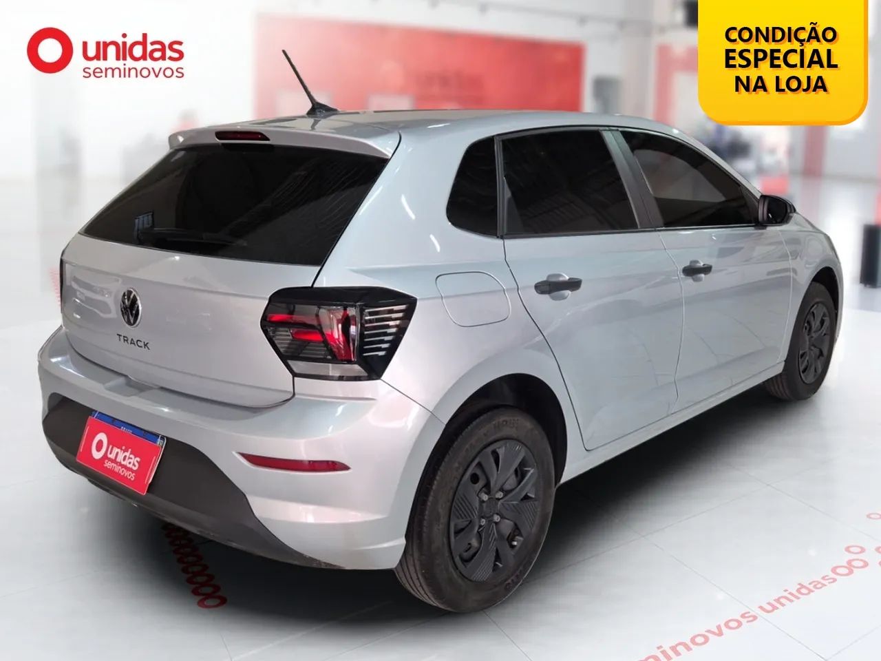 Volkswagen Polo Track 1.0 Flex 12V 5p, foto 5 de 12