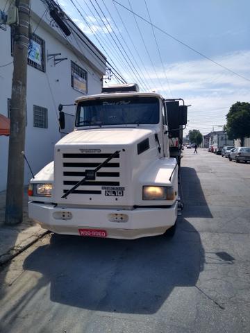 Volvo nl10 340 com carreta graneleira filé de mecânica aceito troca por Truck - Foto 5