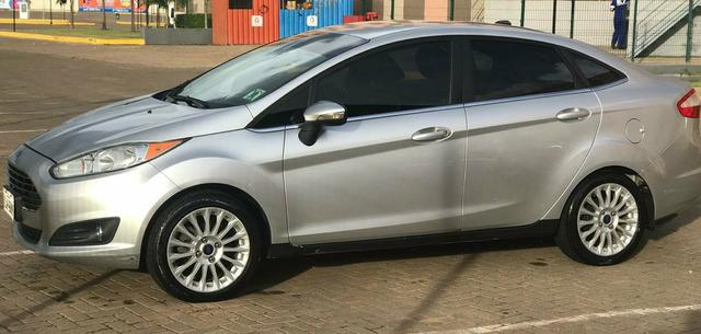Vendo "New fiesta" automático