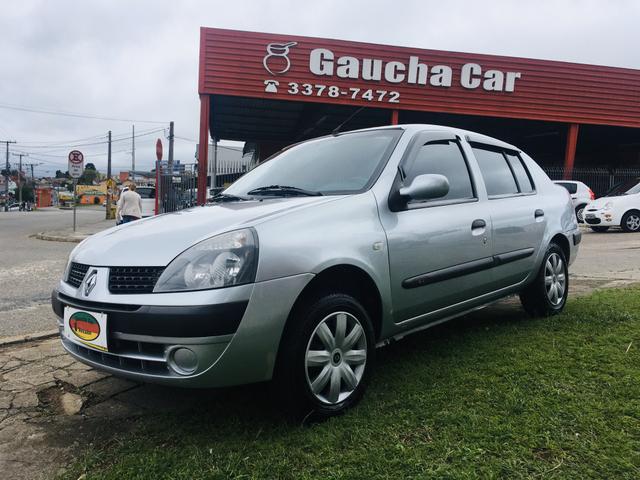Clio Sedan Expression 1.6