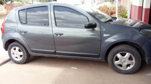 Sandero - Foto 2