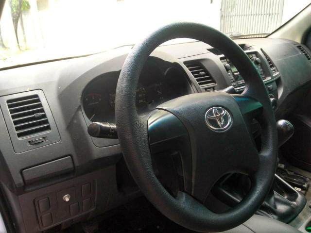 Hilux CS - Ar condicionado - Manual, NF Chave reserva - Foto 3