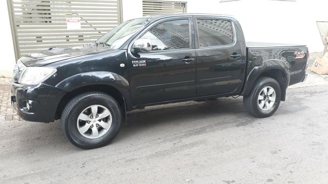 Toyota Hylux SRV 3.0 DIESEL 4x4 Automatica 2010/2010 - Foto 3