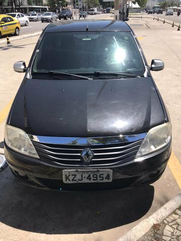 Vendo ou troco num carro mais novo