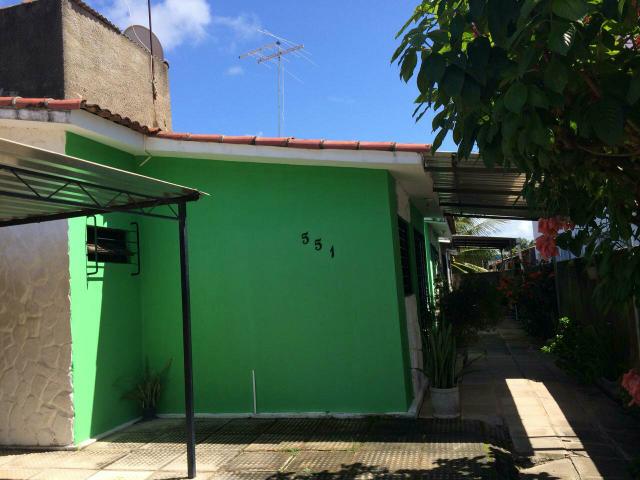 Casa tipo Privê próximo à rua Manepá