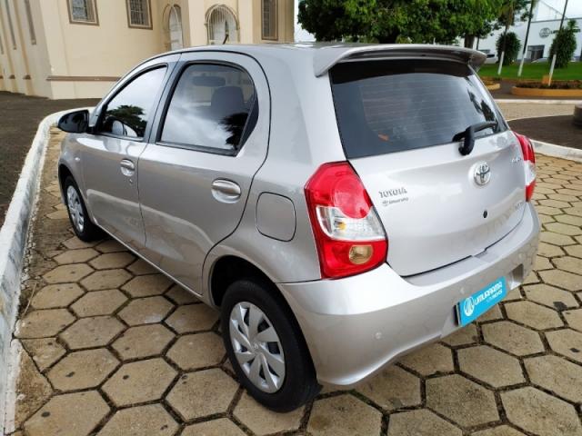 TOYOTA ETIOS 1.5 XS 16V FLEX 4P MANUAL. - Foto 4
