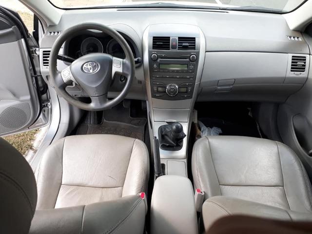 Toyota Corolla GLI ? 2010/2011 ? 1.8 FLEX - Manual - Cor Prata - 2° Dono - (Completo) - Foto 9