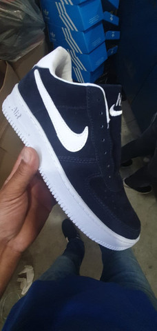 tenis nike azul e branco