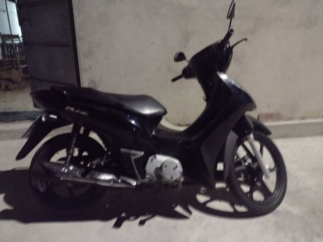 VENDO BIZ 2011 QUITADA, NÃO SELADA !