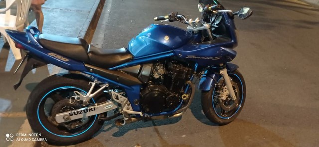 MOTO SUZUKI BANDIT