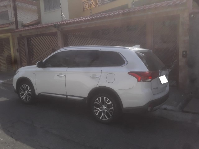 MITSUBISHI/OUTLANDER 3.0 GT BRANCO 4 PORTAS