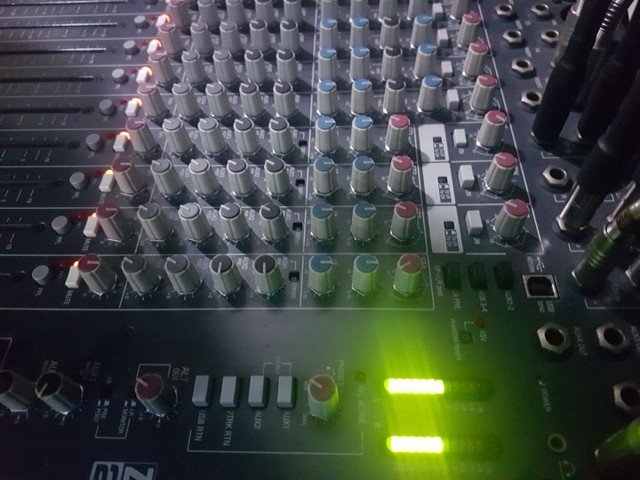 Mesa Allen Heath ZED 24 - Foto 3