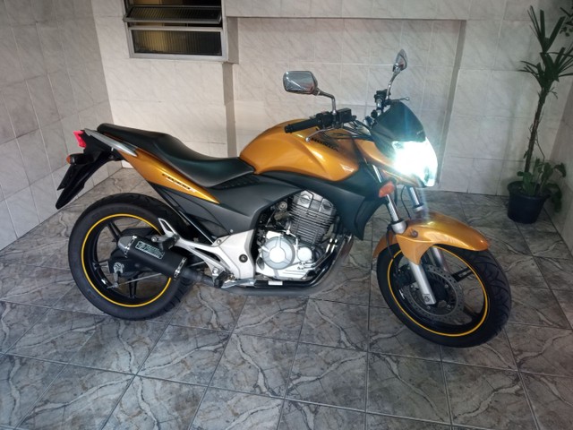 HONDA CB300R SUPER NOVA DE COLEÇÃO