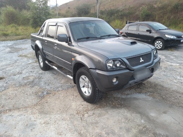 L200 SPORT HPE 2004 AUTOMÁTICA 4X4