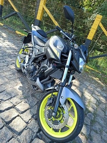 - BR YAMAHA MT03