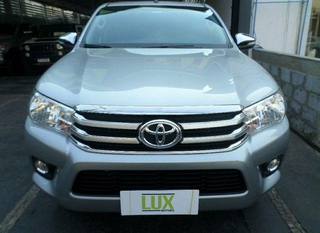 TOYOTA HILUX 17/17 SRV 4X4 FLEX AUTOMATICA