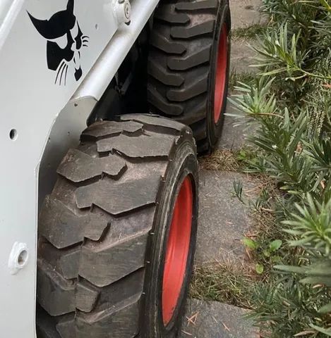 Mini Carregadeira Bobcat S130 2011 - Foto 3