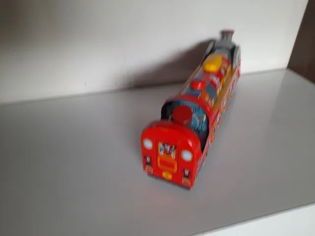 brinquedo locomotiva elefante movimenta sozinho solta fumaça - Foto 4