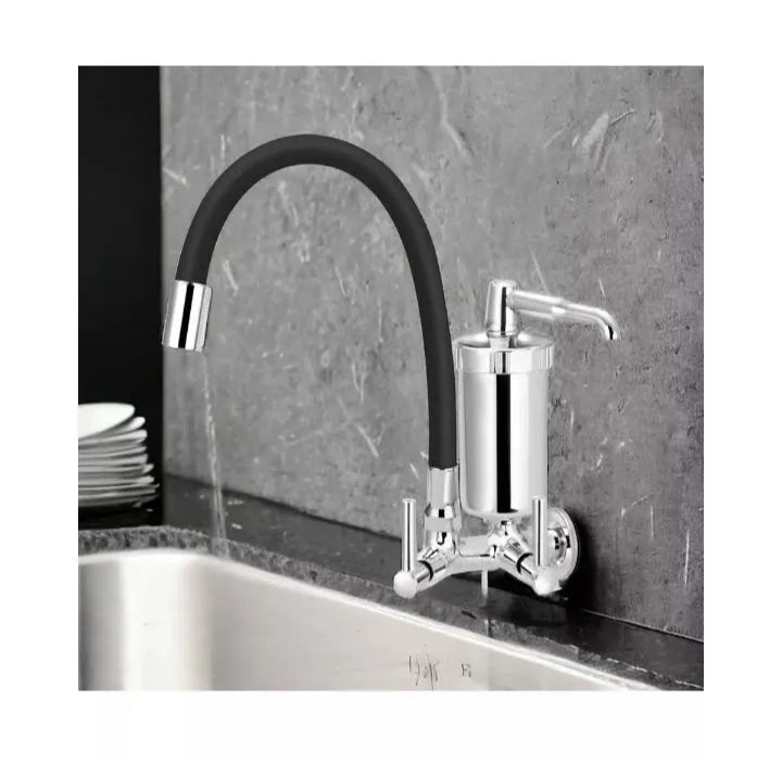 Torneira com filtro preta parede  - Foto 3