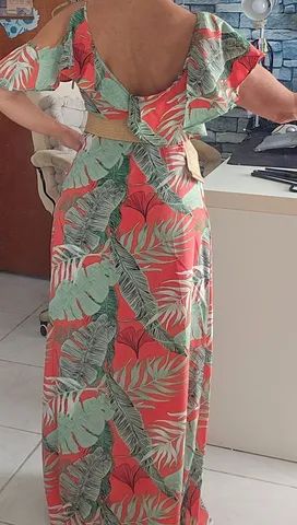 Vestido longo floral verde e vermelho com babados - Foto 2