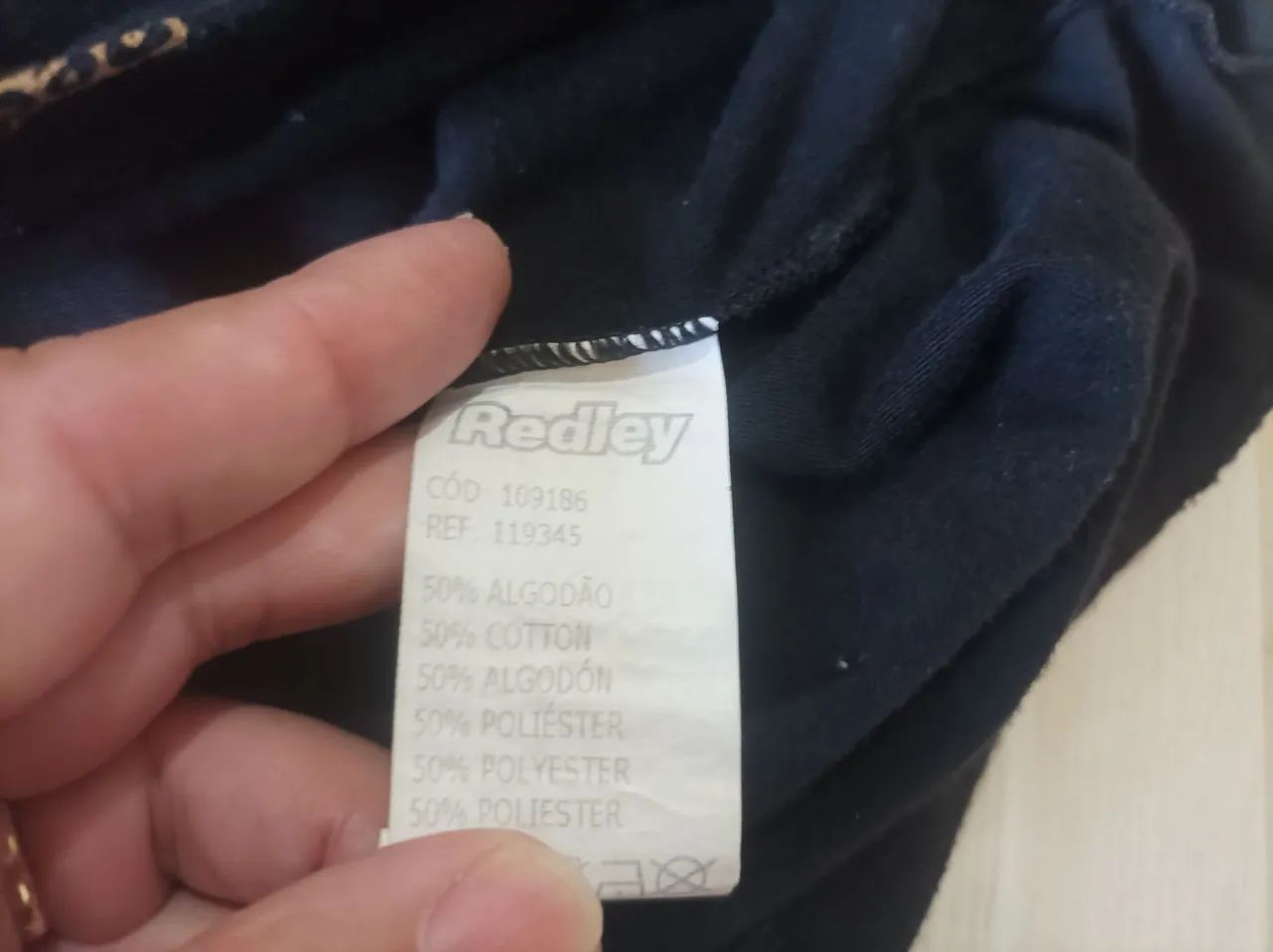 Camiseta Redley Preta com Estampa - Foto 2