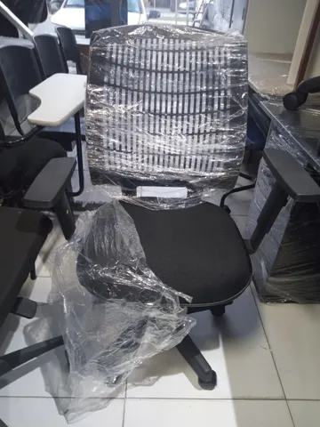Cadeira giratória diretor UNIQ