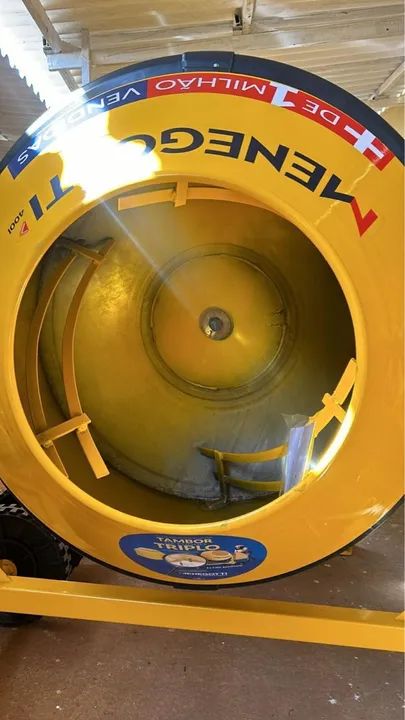 Betoneira Menegotti 400ltrs  - Foto 3