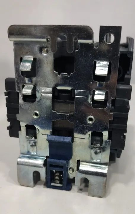 Contator Tetrapolar Schneider 125A 220w modelo LC1 D80004m7 - Foto 4