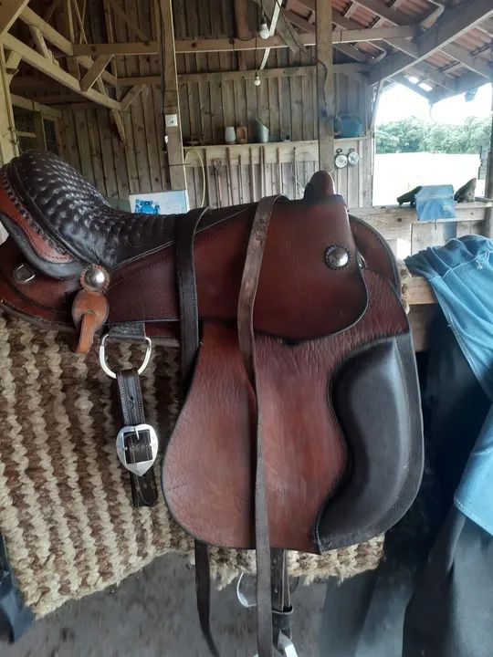 Sela Australiana couro de búfalo 