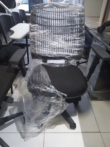 Cadeira giratória diretor UNIQ - Foto 2