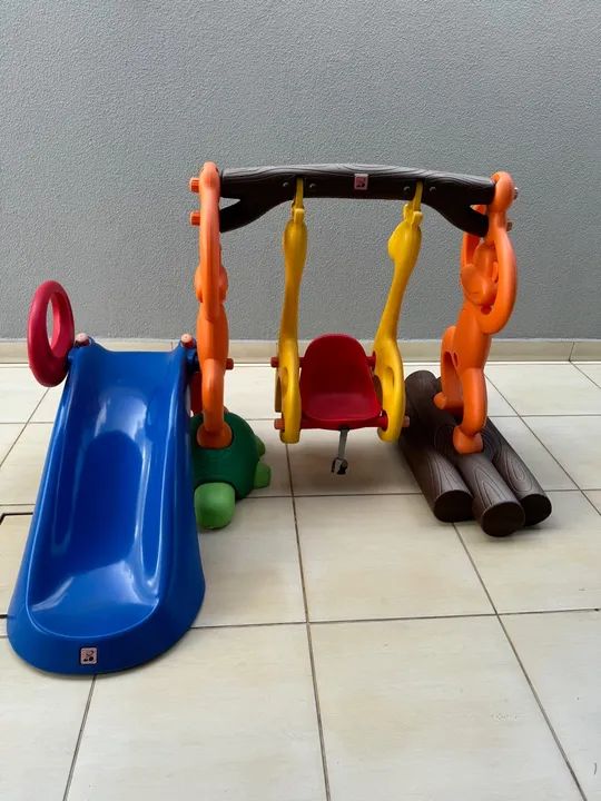 Escorrega e Balanço Infantil - Diversão garantida!