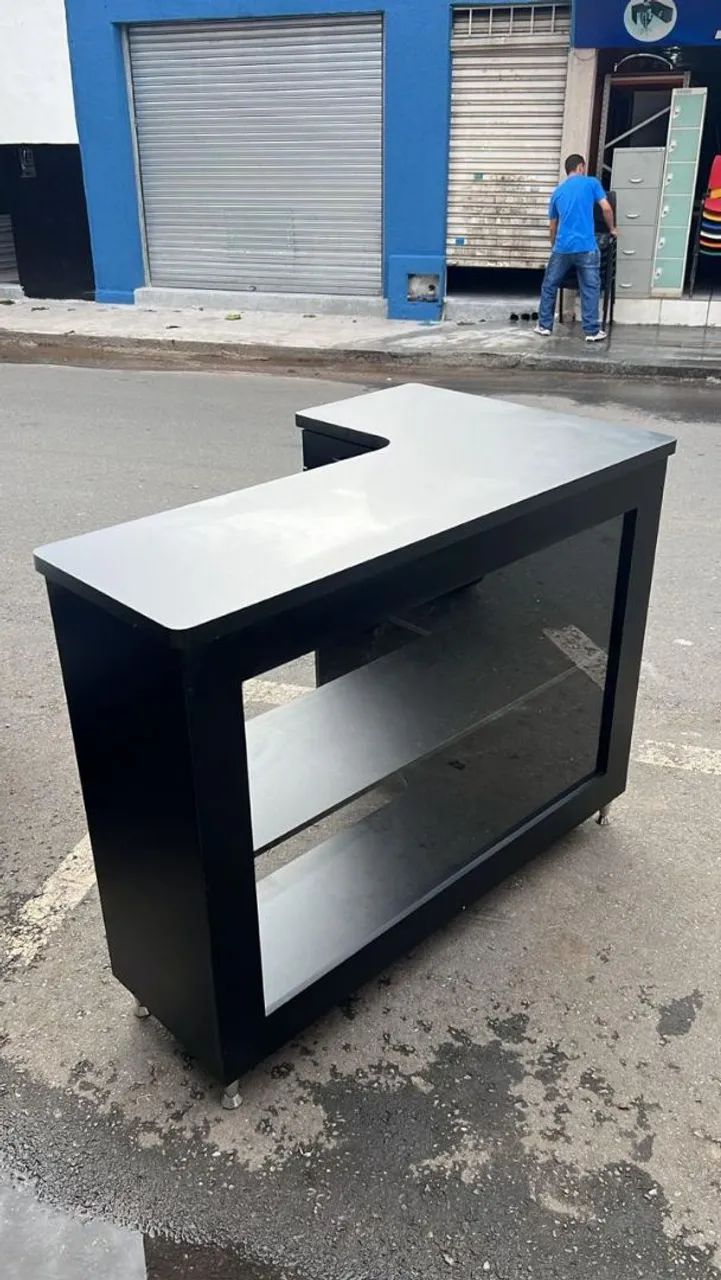 Balcão caixa MDF e vidro  - Foto 2