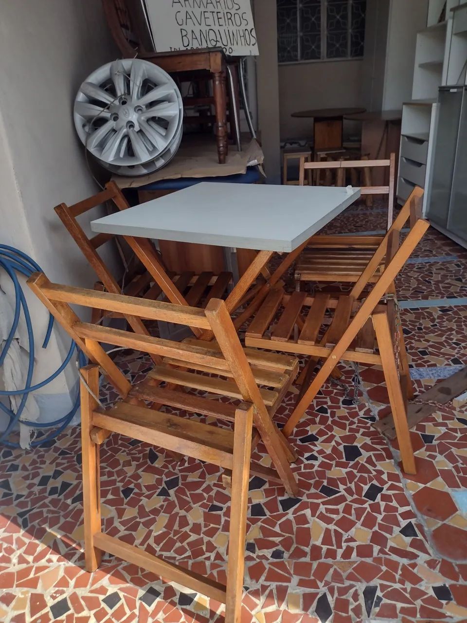 Mesa com 4 cadeiras , todos dobráveis  - Foto 2