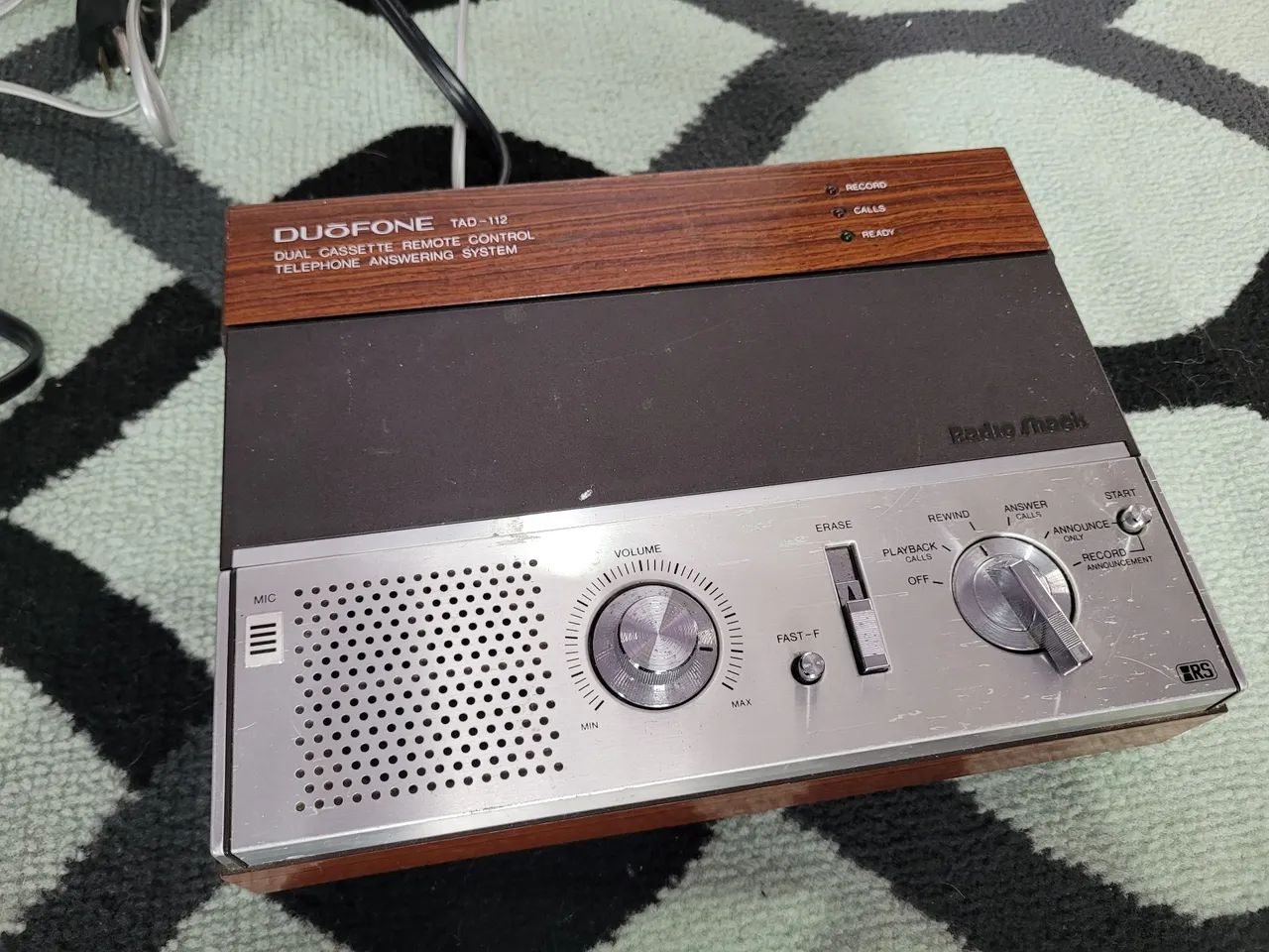 Secretaria elétrica bem antiga 