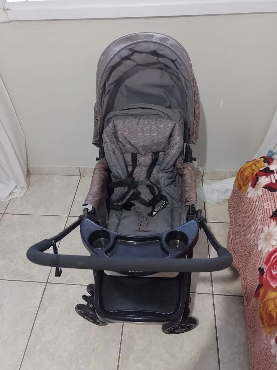 Carrinho de Bebê Confortável e Seguro