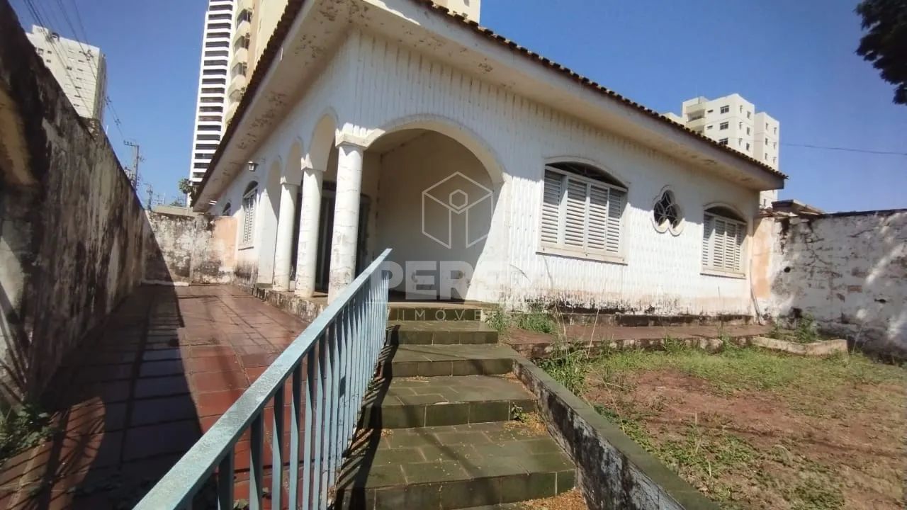 Terreno de esquina no Centro - Foto 3