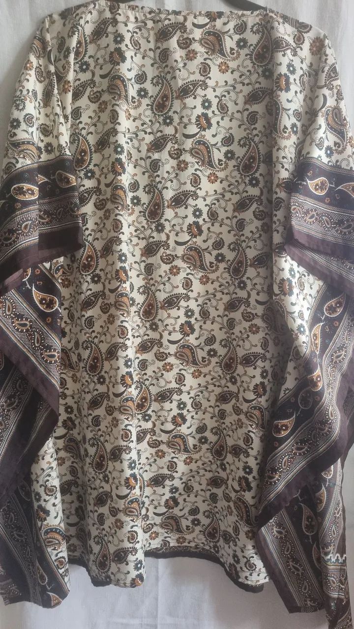 Túnica estampada com gostas de brilho T U - Foto 4