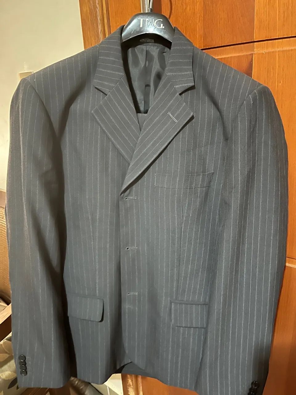 Terno Masculino Preto Listrado TNG- Tamanho 50 M - Foto 3