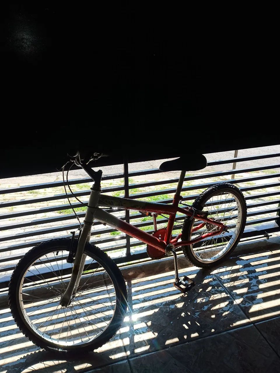 Bicicleta Infantil Vermelha - Foto 3