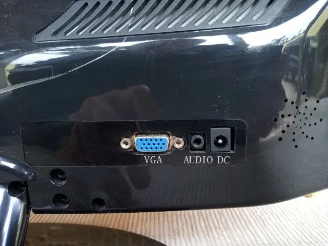 Monitor Kolke Led 15,6 pol vga widescreen - Foto 3